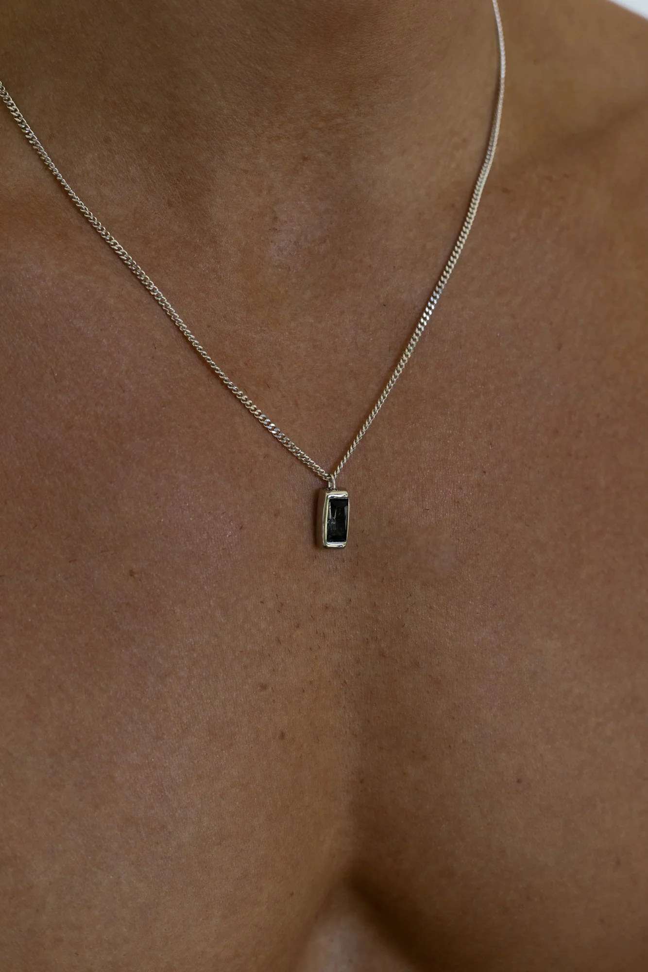 ATLAS NECKLACE - Image 4