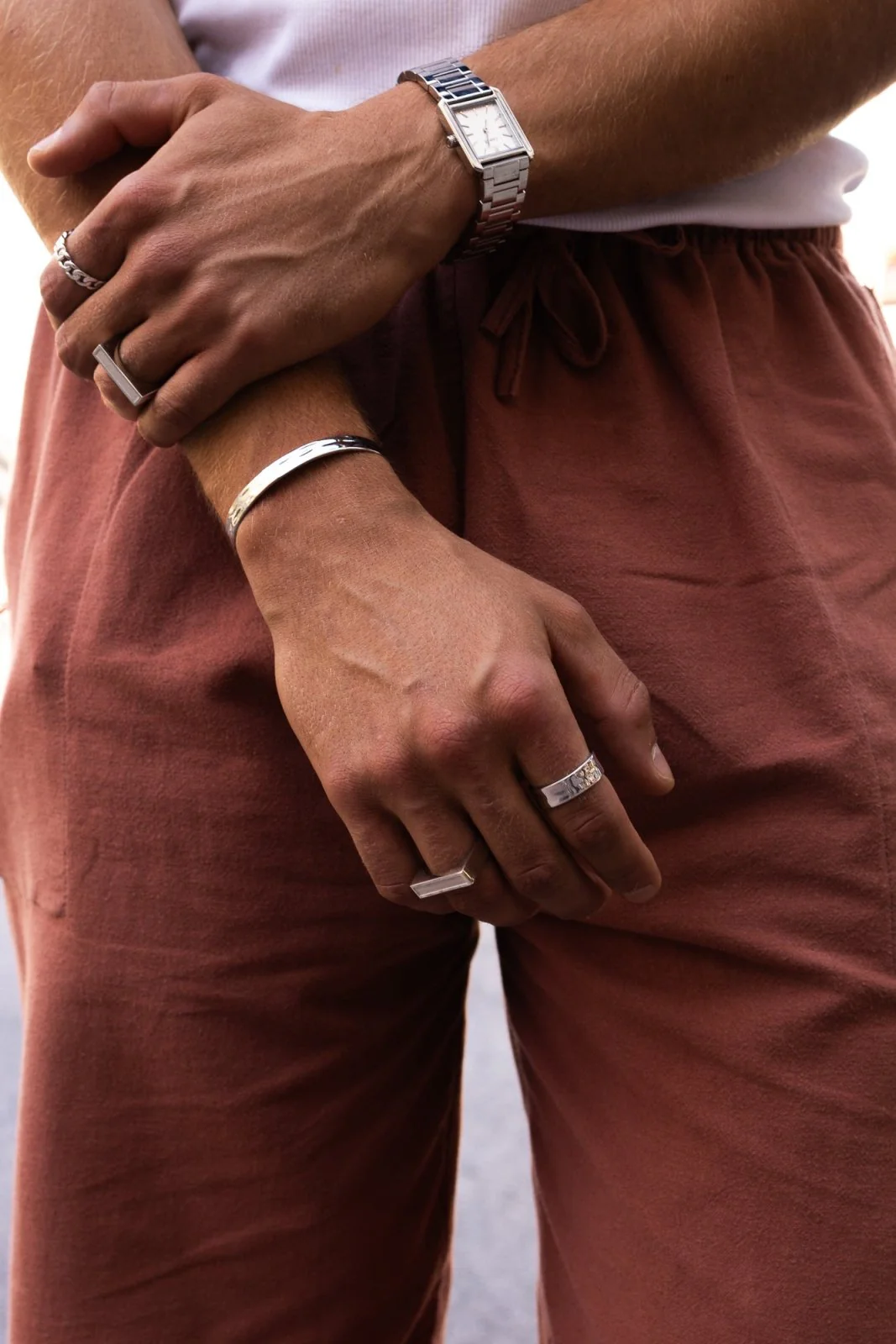 CAINTÈ HAMMERED BRACELET - Image 6