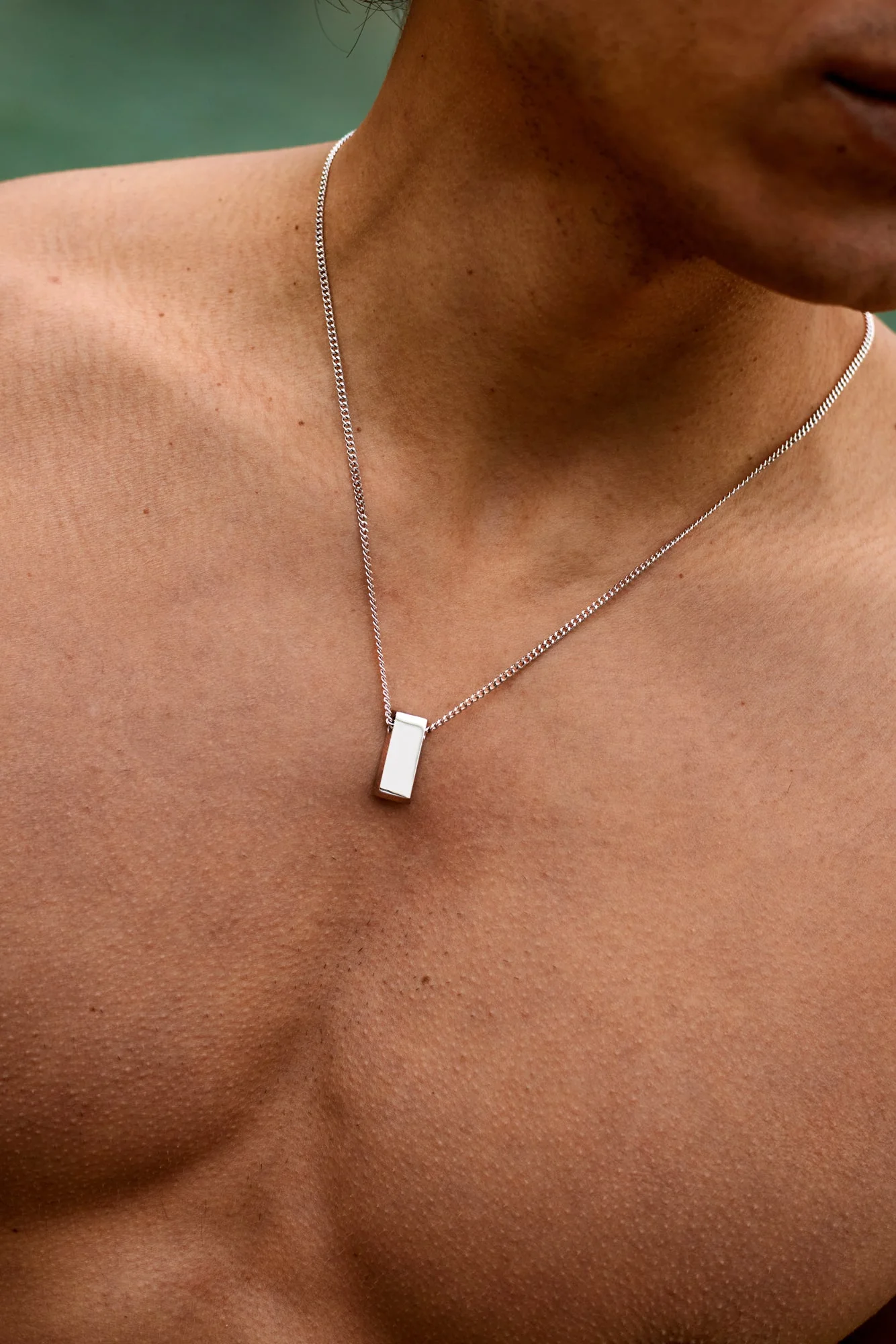 GOLD BAR NECKLACE - Image 4